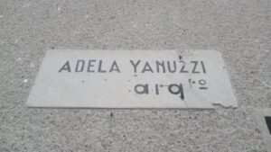 10.Foto firma en fachada